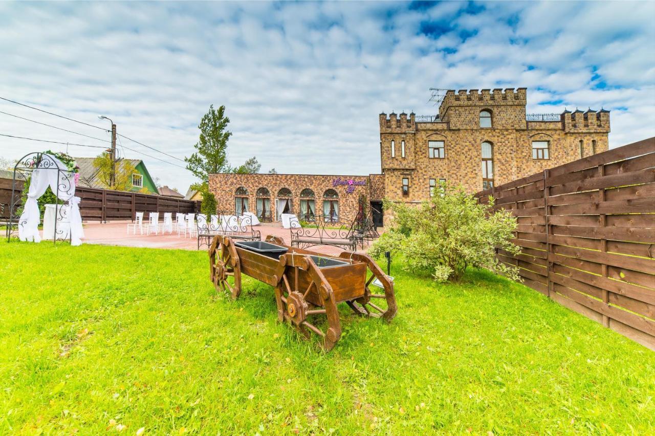 Mini Hotel Zamok Pushkin Bagian luar foto